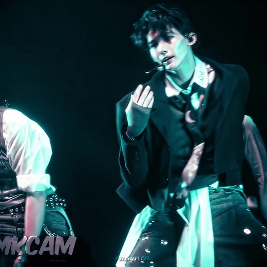 scrap from a month ago maki scps in my carrd !! last clip taefxs cc : 4 🏷️