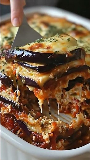 Eggplant Parmesan Bake (Classic Italian Melanzane alla Parmigiana)
