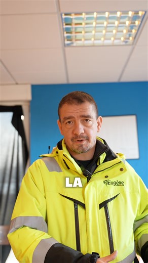 Tu connais vraiment le SST ⛑️ Le Sauveteur secouriste du travail (SST) joue un rôle essentiel en entreprise 👉 intervenir rapidement en cas d’accident 👉 participer activement à la prévention des risques professionnels Pour rester opérationnel, le SST doit suivre tous les 2 ans une formation de maintien et actualisation des compétences Une journée en présentiel (7h) pour réactualiser les gestes de secours, les réflexes et les bonnes pratiques de prévention 👉 Inscriptions et renseignements : 📩 