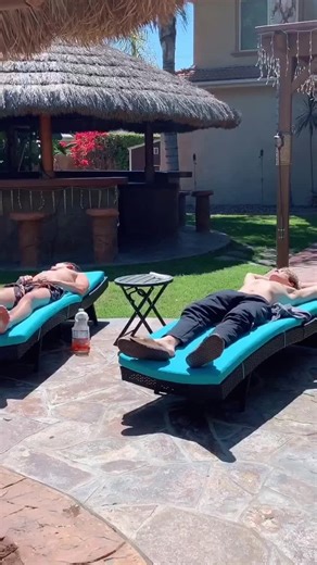 Sam Golbach (@samgolbach)’s videos with Them Changes - Thundercat