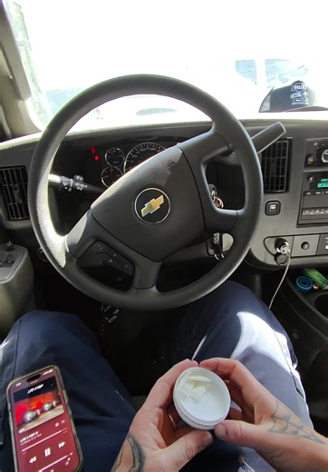 Testing Meta glasses on double pole push button not staying on for drive thru air curtain #fyp #hvac #metaglasses