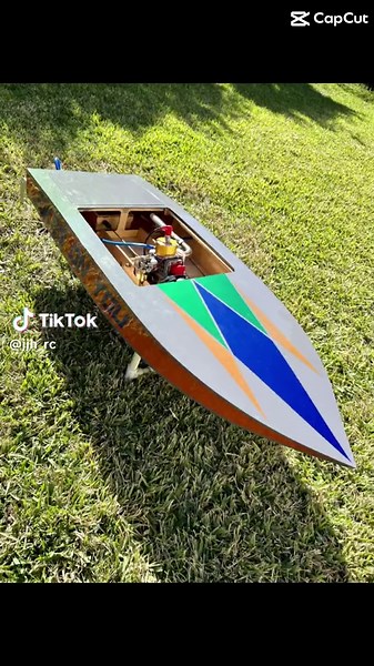 A few of my Zippkits RC Boats that I built! #zippkits #brushless #esc #rc #rclife #rcboat #rcboatracing #nitro #rccar #twin #boat #hydro #hydroplane #zenoah #racing #fast #oxideanmarine #fast #boatbuilding #gas #rccrawler #rcplane #hobby #lipo