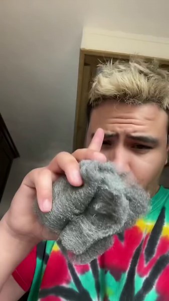 See what a battery does to steel wool