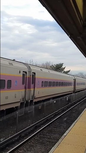 mbta commuter rail ctc-1 arriving at malden center! #mbta #commuterrail