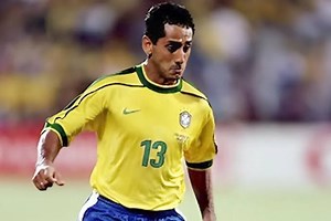 Former Brazil defender Ze Carlos dies aged 56