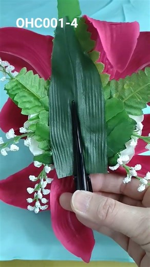 ムームーママの定番ヘアクリップ、カサブランカの新色、赤ピンクのご紹介です。#hula #フラダンス #髪飾り #カサブランカ #ハワイ