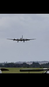 190K views · 6.6K reactions | The sight every Crew Chief hoped to see - their aircraft returning safely after a mission. On 14th October 1943, in the second Schweinfurt raid, the 305th Bomb Group lost 13 of 16 aircraft. #ww2 #warbirds #ww2history #WWII #B17 | Daniel J Wheatcroft | Facebook