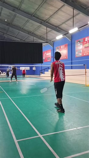 cara memanaskan pergelangan tangan , lengan dan mendapatkan feeling memukul cock sebelum bertanding #hobibadminton #badmintonindonesia #badmimtonislife #badmintonplayer #badmintonlovers #badminton