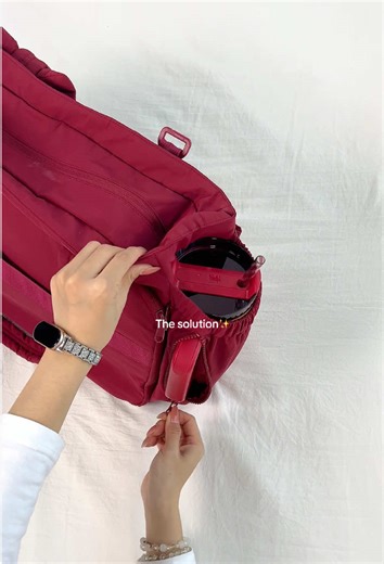 I just found the perfect tote bag for girls who need their tumblers everyday!😆💌#totebag #tumbler #collegebag #workbag #gymbag