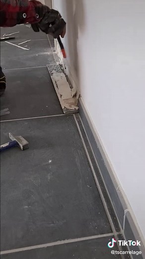 Astuce pour enlever des plinthes en carrelage sans abîmer #tscarrelage