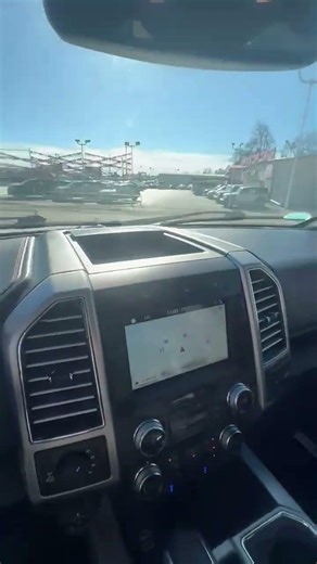 2018 Ford F-150 Platinum Lifted, leather, sunroof! Come see us at 602 s 4th in Chickasha!