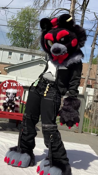 Lefty FNAF: Hilarious Moments in Fursuit Creations