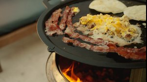 Solo Stove Large Cast Iron Griddle Top, Cookware for Bonfire and Yukon fire pit, Fireplace accessory, Cooking surface: 17.75", Weight: 16.5 lbs