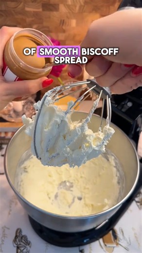 🍰 Lotus Biscoff Cheesecake A rich, creamy, no-bake cheesecake with buttery Biscoff crust and silky cookie butter filling. Pure Biscoff bliss. Crust 250 g Biscoff cookies (reserve 1 for decoration) 4 tbsp melted butter Pinch of salt Filling 1 ½ cups heavy whipping cream ½ cup powdered sugar 1 tbsp vanilla extract 450 g cream cheese, room temperature 400 g Biscoff cookie butter Instructions Crush cookies and mix with butter and salt, then press into a lined pan and chill. Whip cream, sugar, and v