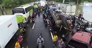 27K views · 625 reactions | Watch| Pinaka-ulahing Aerial View sa National Highway gikan sa Guadalupe to Tuganay, Carmen, Davao del Norte nga daghang na-stranded na nga mga sakyanan tungod gihapon sa taas nga tubig baha nga miabot sa kalsada. |mindanetbalita  PDRRMO DavNor | The Mindanet Balita | Facebook