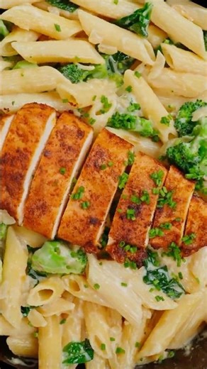 Juicy chicken breast cooked to the perfect temp 🔥 — not dry at all, just tender and flavorful.