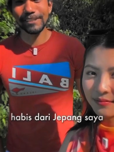 Mochammad Asri, atau yang akrab disapa Mocha, menjadi sorotan setelah kisah perjalanannya sebagai AI Architect di NVIDIA Amerika Serikat ramai diperbincangkan. Pria asal Jakarta ini memimpin pengembangan teknologi chip untuk kecerdasan buatan, sebuah posisi strategis di salah satu perusahaan teknologi paling berpengaruh di dunia saat ini. Kesuksesan tersebut diraih melalui perjalanan panjang. Berawal dari pendidikan di SMA Negeri 8 Jakarta, Mocha melanjutkan studi hingga meraih gelar doktor di A