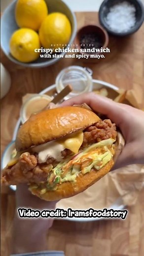 How To Make Buttermilk Fried Crispy Chicken Sandwich 🍔