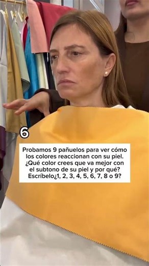 Probamos 9 pañuelos para ver cómo los colores reaccionan con su piel ¿Qué color crees que va mejor?