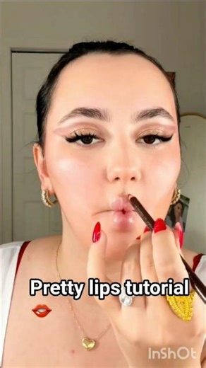 pretty lips tutorial #makeup #lipsticktutorial #poutylips#plumpylips #makeuptutorial #shortsfeed