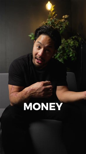 What is a flip vs wholesale?