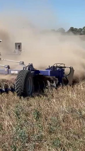 Dalbo 8m Powerchain working in Victoria - weedkill and seedbed preparation in one pass!