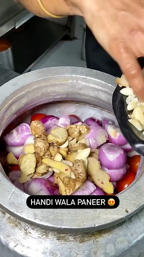 ABHISHEK ASHRA 💫🧿 | This is the process of making handi paneer starting from onion tomato to boiling to preparing in handi from the gravy to final handi... | Instagram
