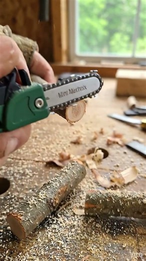 Mini Chain Saw & Mini Metal Cutter