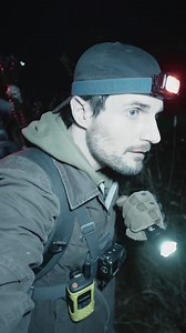 Avec JRM Paranormal nous avons découvert ce manoir abandonné qui nous a vraiment surpris par son aspect particulièrement étrange, l'histoire fascinante de son dernier habitant, jusqu'à ce que son jardin cache de plus sombre... Juste après cet urbex très surprenant, nous avons d'ailleurs réalisé une enquête paranormale ensemble sur place, afin d'aller au-delà du visible. #urbex #paranormal #urbexworld #explorationurbaine #exploration #flippant #enqueteparanormale #peur | Adrien Urbex