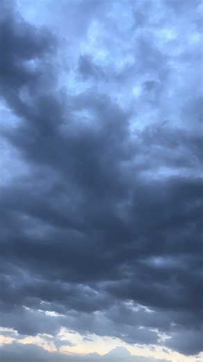 Captivating Cloud Time-Lapse Overcast Sky
