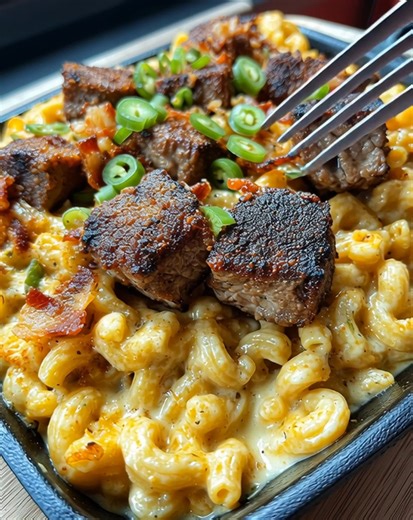 Rich, cheesy, and packed with juicy steak bites, this Steak Bites Loaded Mac & Cheese is pure indulgence — a hearty keeper that takes comfort food to the next level. .............. Full Recipe in Coʍmеոτ 💬 | Recipes with Me