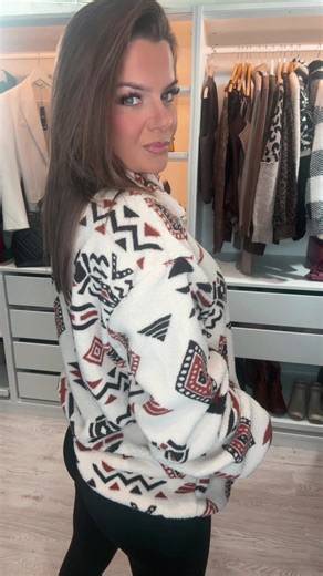Level up your winter style with this Ethnic Pattern Plush Sweatshirt ❄️🔥 Cozy, warm, and effortlessly stylish – this zip-up pullover is perfect for casual everyday wear. The bold tribal-inspired print makes it stand out, while the plush fabric keeps you snug all season long. With a front pocket for extra comfort and a relaxed fit, it’s the ultimate throw-on piece for chilly days. At £9.57 – £18.27, it’s a steal for something this warm and stylish! ⸻ #tiktokmademebuyit #empressfinds #winteroutfi