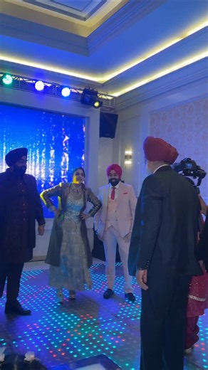 Agle janam vi ehi maa te peo hovan 🙏 @gurmindernanda @ranjeetkaur8568 @hnanda_rlife @gurmeetnanda @roopananda30 @preet_nanda_makeovers @gurmindernanda @ranjeetkaur8568 @ranjitbawa bahut hi sohna song banaya hai .. Eddan da sangeet aunda rehna chahida hai #maapeo #parents | Best Makeup Artist in Punjab & Brampton - Parry Vig