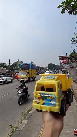 Truk oleng, dumpt truk, truk molen, truk tangki, bis basuri, bis tayo 156 #trukoleng #trukmania #dumptruk #bisbasuri #bistelolet #fyp #tiktok #Ayu_sihombing