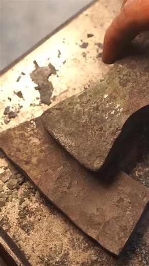 266K views · 5.6K reactions | Can I forge an axe using only hand tools? #VikingAxe #DIYForging #HandTools #ForgingArt #LearnToForge #Craftsmanship #MetalWorking #CreativeSkills #AxeMaking #VikingCrafts | Nils Ögren | Facebook