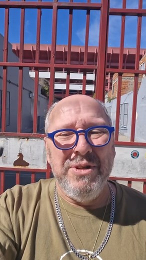 VOY A MI CASA CIANDO QUIERO SIEMPRE, LOS QUE NO TIENEN HISTORIA, SILENCIO. EL DUKA!!!!! | El loco y el cuerdo