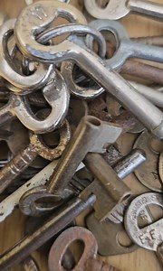 Vintage Key Bundles - Etsy UK