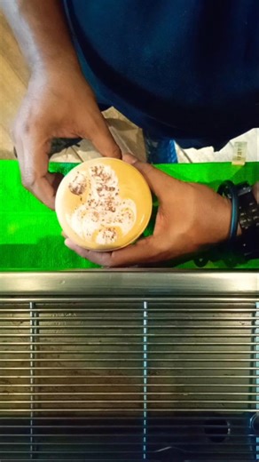 How to make inverted Tulip Swann latte art please subscribe 🙏❤️🌷❤️