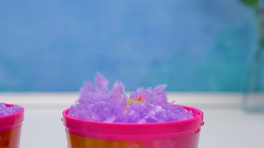 Hi, guys! Today we're unboxing Awesome Blossems! Charming dolls which you can grow in a pot. There are 26 Awesome Bloss'ems dolls to collect across five themes: so wild, sweet chic, posh floral, fierce petals, and fashion buzz. The dolls are poseable at the waist and head. Some of the dolls are common, rare, and super rare. You might even find the ultra rare doll with a real diamond tiara. Add water and watch as your Awesome Bloss'ems doll sprouts from the soil, revealing your character! Each Aw