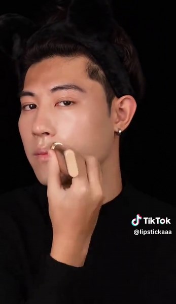 Trust me,you can go swimming without taking off your makeup💪#foundation #naturalskin #waterproof #longlasting #makeup #viral #fyp