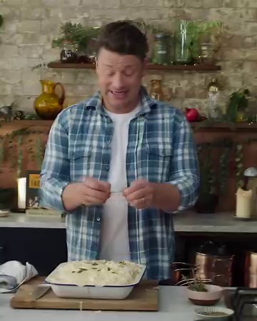 306K views · 8.3K reactions | Get ready to feel super smug cos not only is this delish, it's all 5 of your 5-a-day  jamieol.com/JOVeggieBake | Jamie Oliver | Facebook