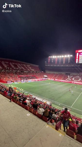 La Pantalla Más Grande de Latinoamérica en Estadio Caliente