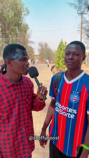 Asking Strangers Funny Questions on the Street | Street Interview