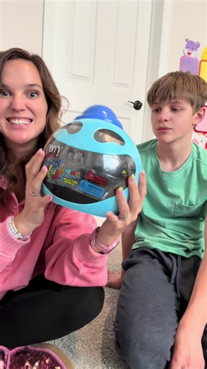 If you have a teen or a tween, they’re going to love this. These Poppy Playtime blind bag toys are such a fun surprise to open and perfect for anyone who loves the game. The mystery element makes it even more exciting to see which character you get. #poppyplaytime #blindbag #toycollecting #tweentoys #surprisetoys 🎮✨