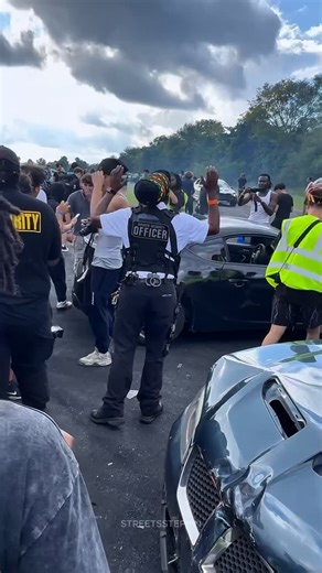 🥷 𝖘𝖙𝖊𝖕𝖕𝖎𝖓 on Instagram: "💥💀 . 📸 @streetssteppin . #car #cars #fail #reelsinstagram #foryou"