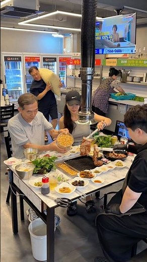 Daegu's first? Handmade pork ribs fueled by natural corn #HanokGalbi I can't believe there's such...