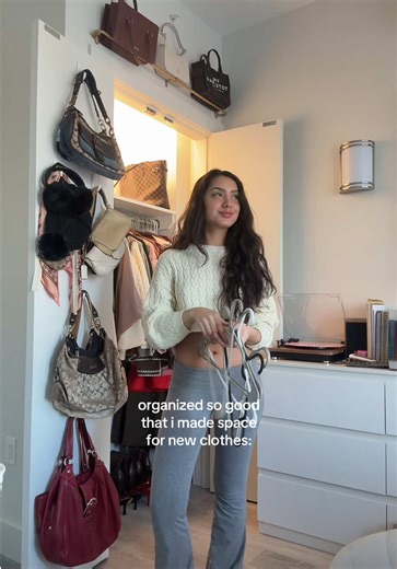 a girl’s dream👯‍♀️#closettour #outfitinspo #shopping #cuteclothes #closetorganization