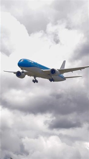 KLM *Crownless* 787-9 Landing at San Diego International