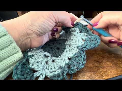 How to square off the shell granny square