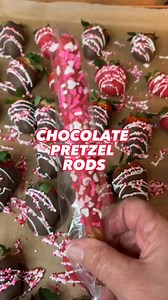 Chocolate Pretzel Rods - Valentine's Day - #chocolatepretzels #valentinesdaytreats #funsnacks #easysnacks #EasyTreats | Easy Recipes & Lifestyle Tips
